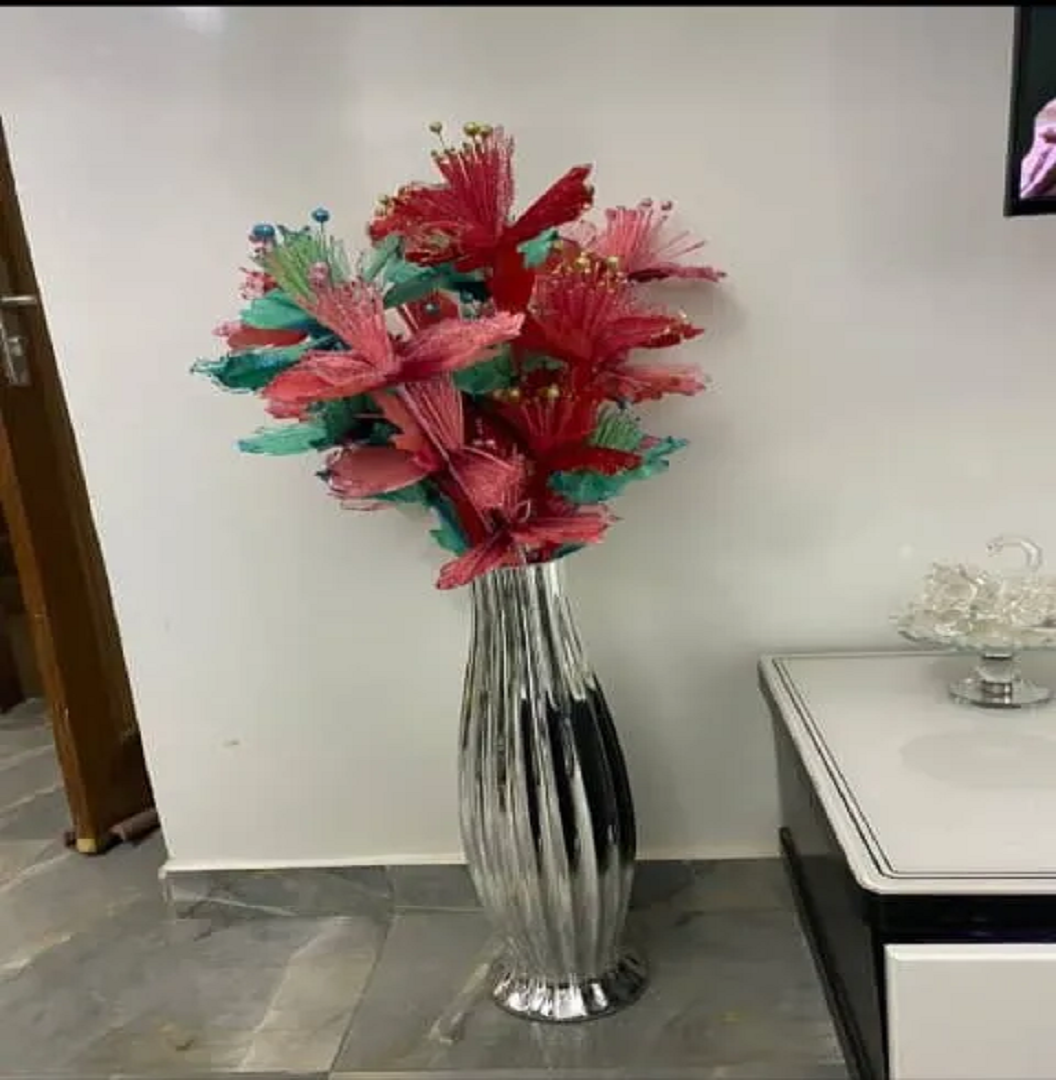 /storage/photos/3/Fleur avec vase.png